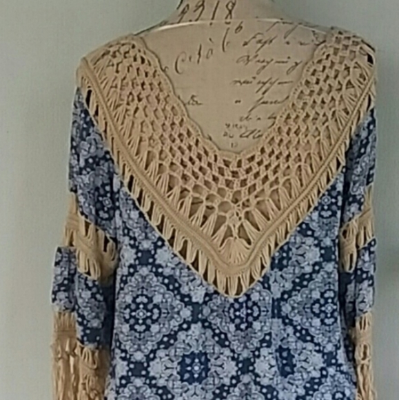 Beatiful Umgee Crochet top - Picture 4 of 6
